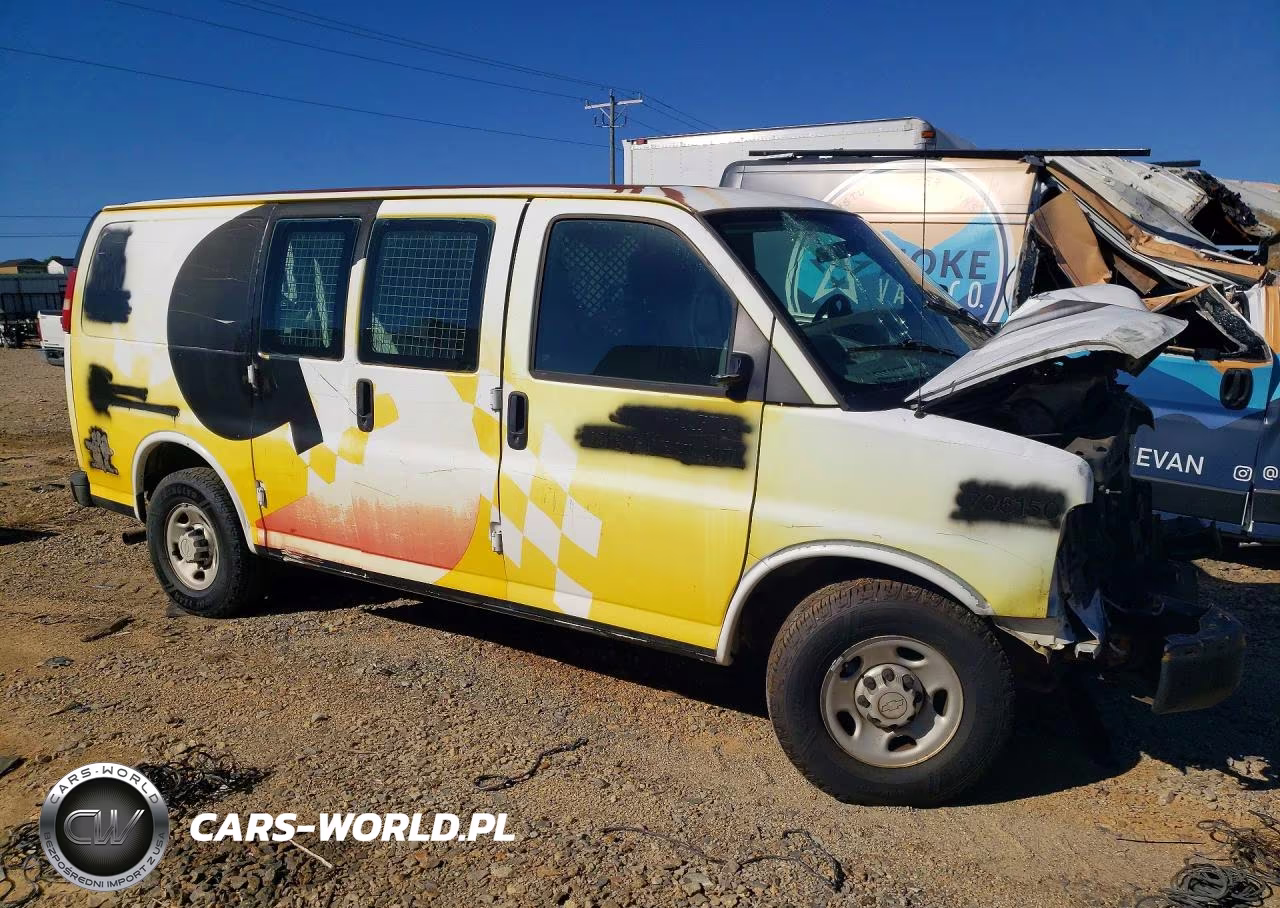2007 Chevrolet Express VIN:1GCGG25V271104181 - 4
