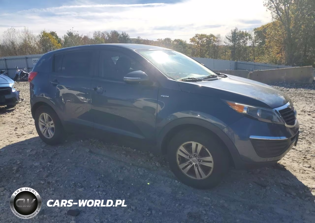2011 Kia Sportage Lx VIN:KNDPBCA29B7100585 - 4