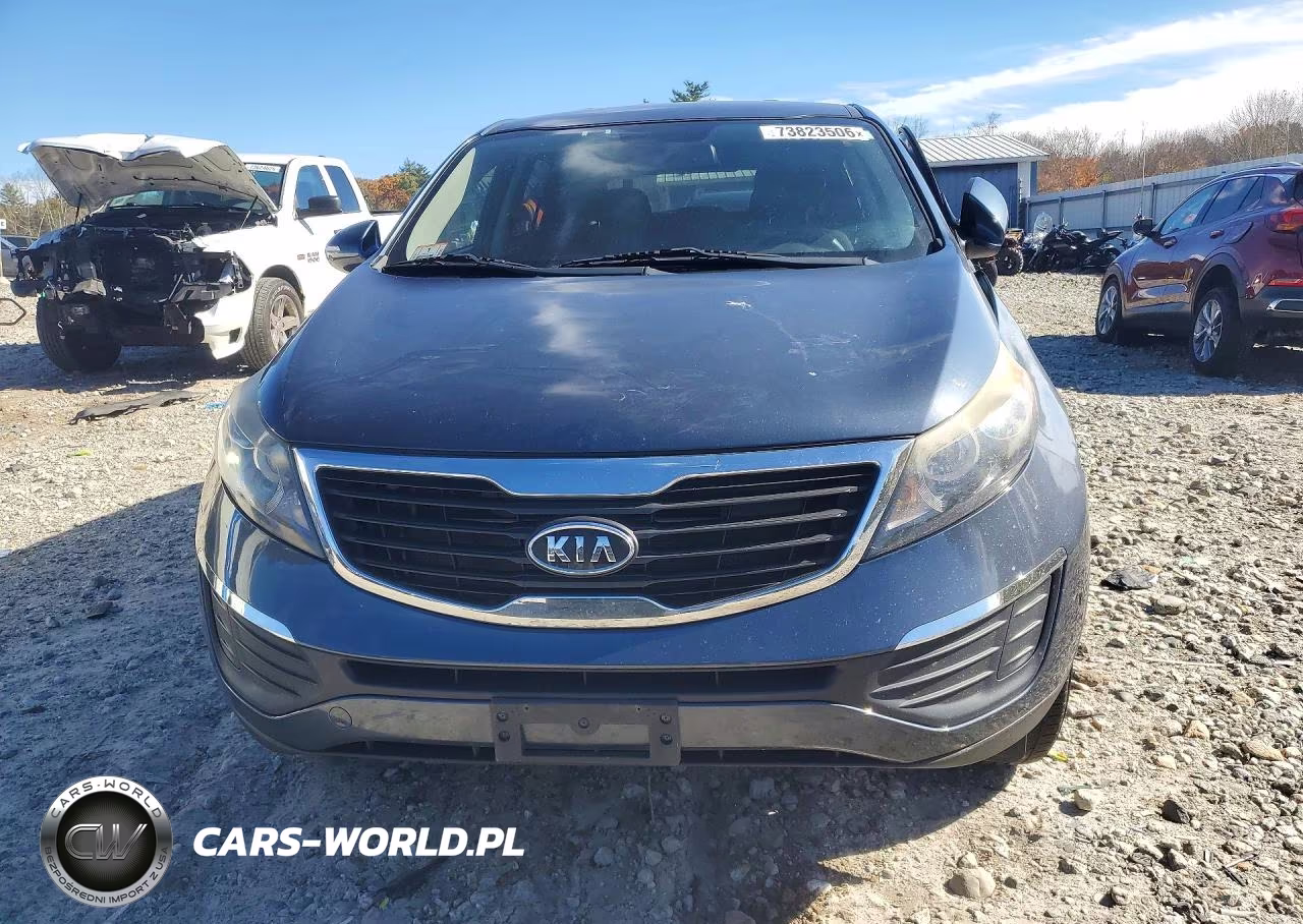 2011 Kia Sportage Lx VIN:KNDPBCA29B7100585 - 5