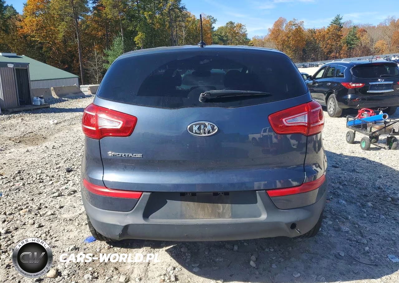2011 Kia Sportage Lx VIN:KNDPBCA29B7100585 - 6