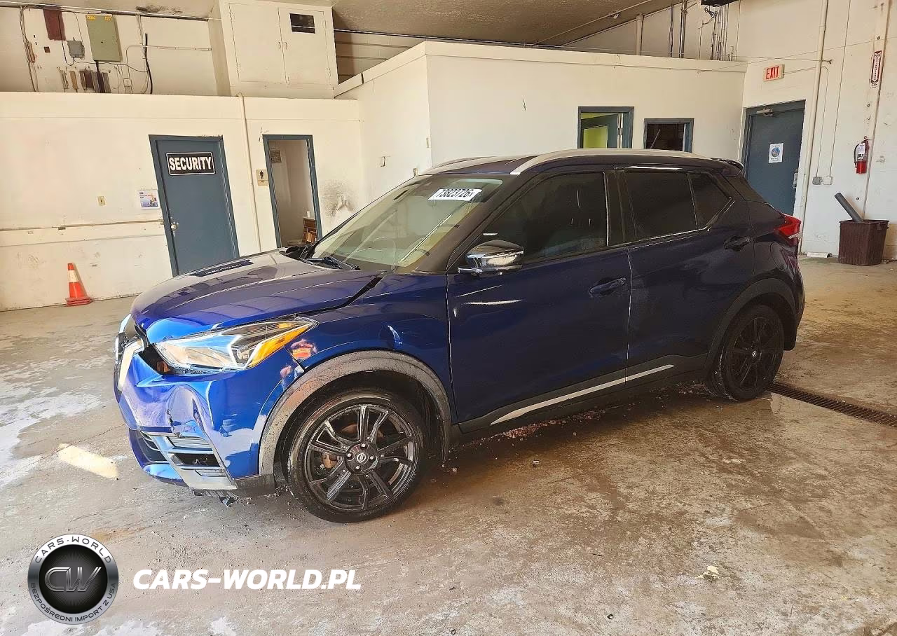 2020 Nissan Kicks Sr