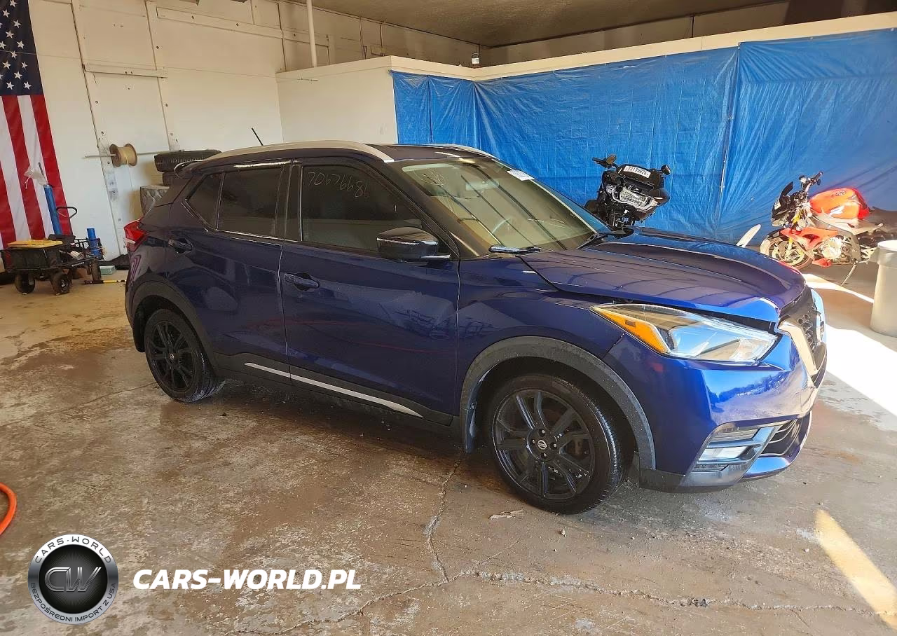 2020 Nissan Kicks Sr VIN:3N1CP5DV0LL570554 - 4