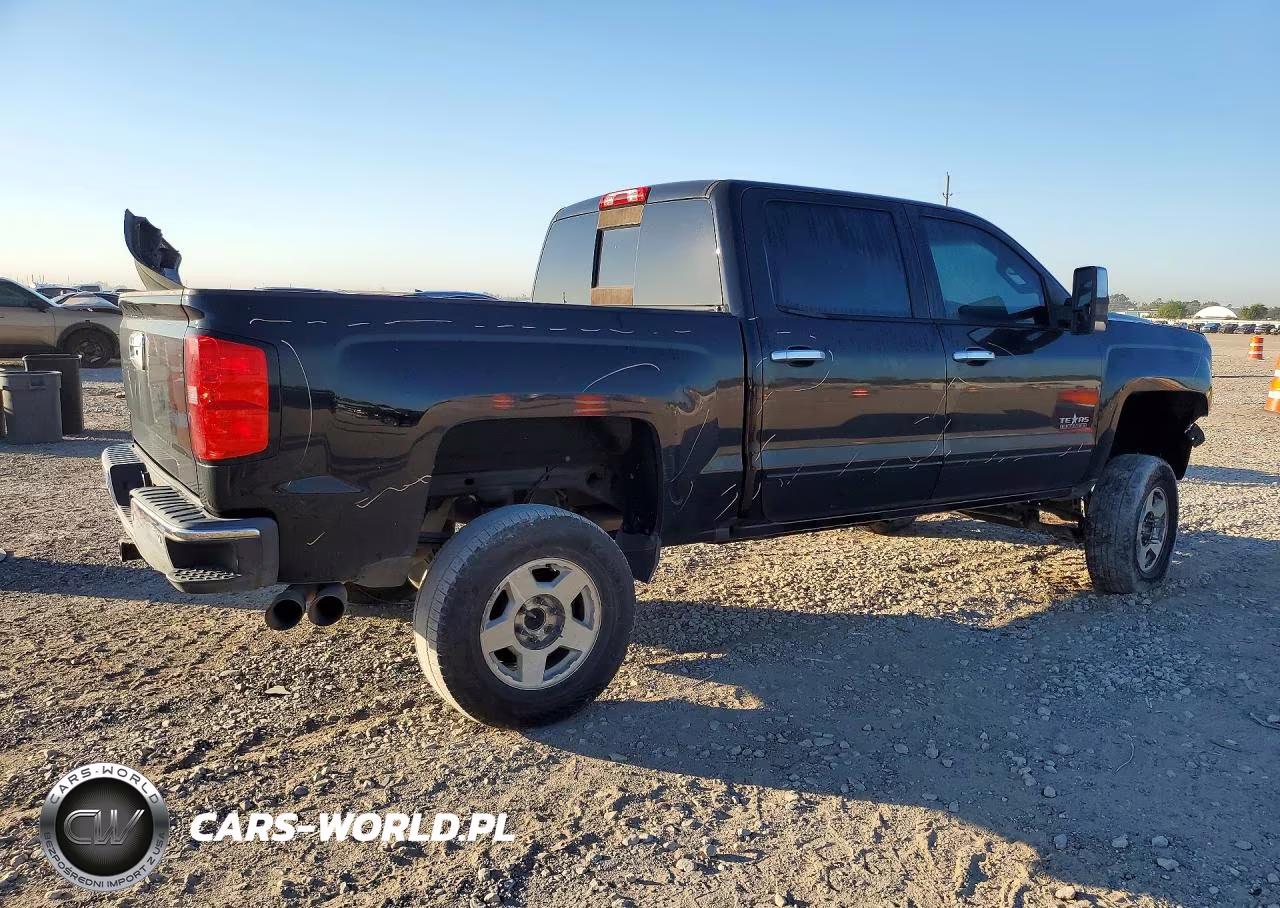 2018 Chevrolet Silverado C1500 Lt VIN:3GCPCREC7JG193998 - 3