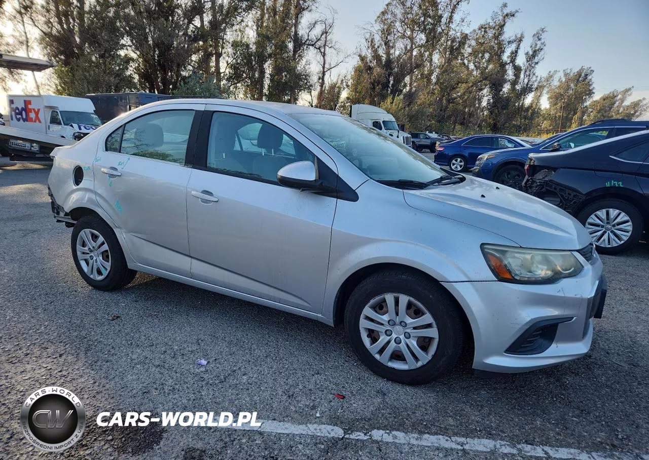 2017 Chevrolet Sonic Ls VIN:1G1JB5SG4H4148848 - 4