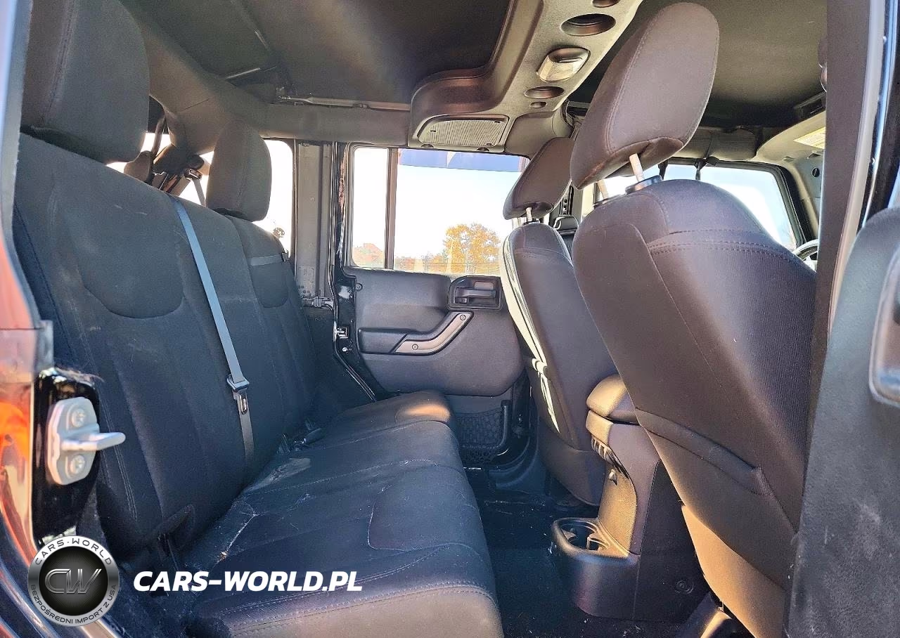 2015 Jeep Wrangler Unlimited Sport VIN:1C4BJWDG1FL519159 - 11