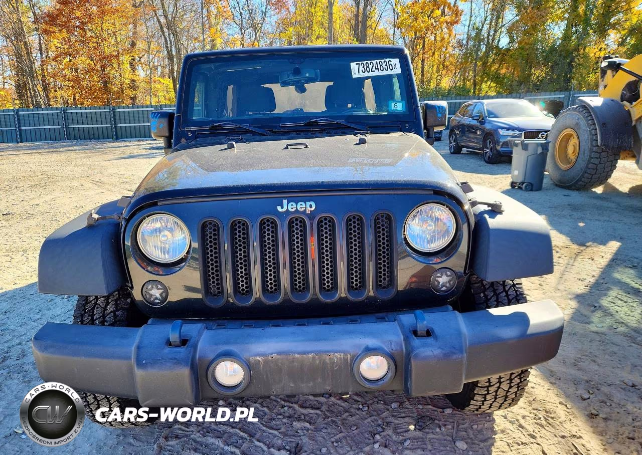 2015 Jeep Wrangler Unlimited Sport VIN:1C4BJWDG1FL519159 - 5
