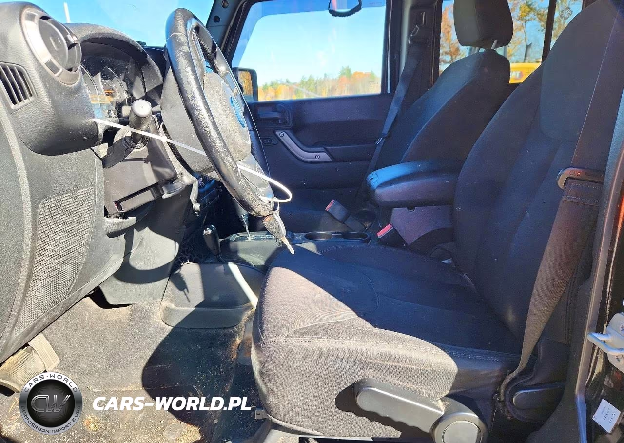 2015 Jeep Wrangler Unlimited Sport VIN:1C4BJWDG1FL519159 - 7
