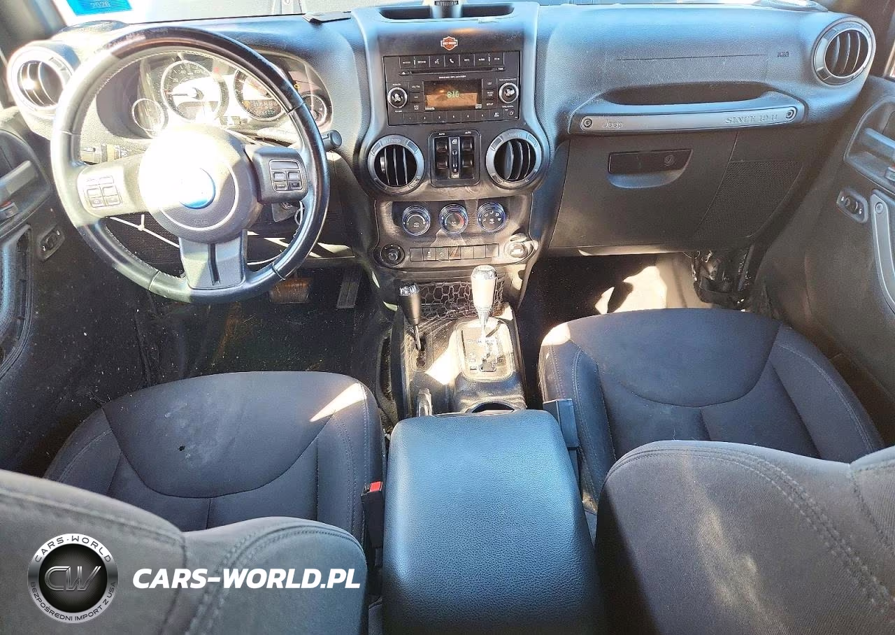 2015 Jeep Wrangler Unlimited Sport VIN:1C4BJWDG1FL519159 - 8