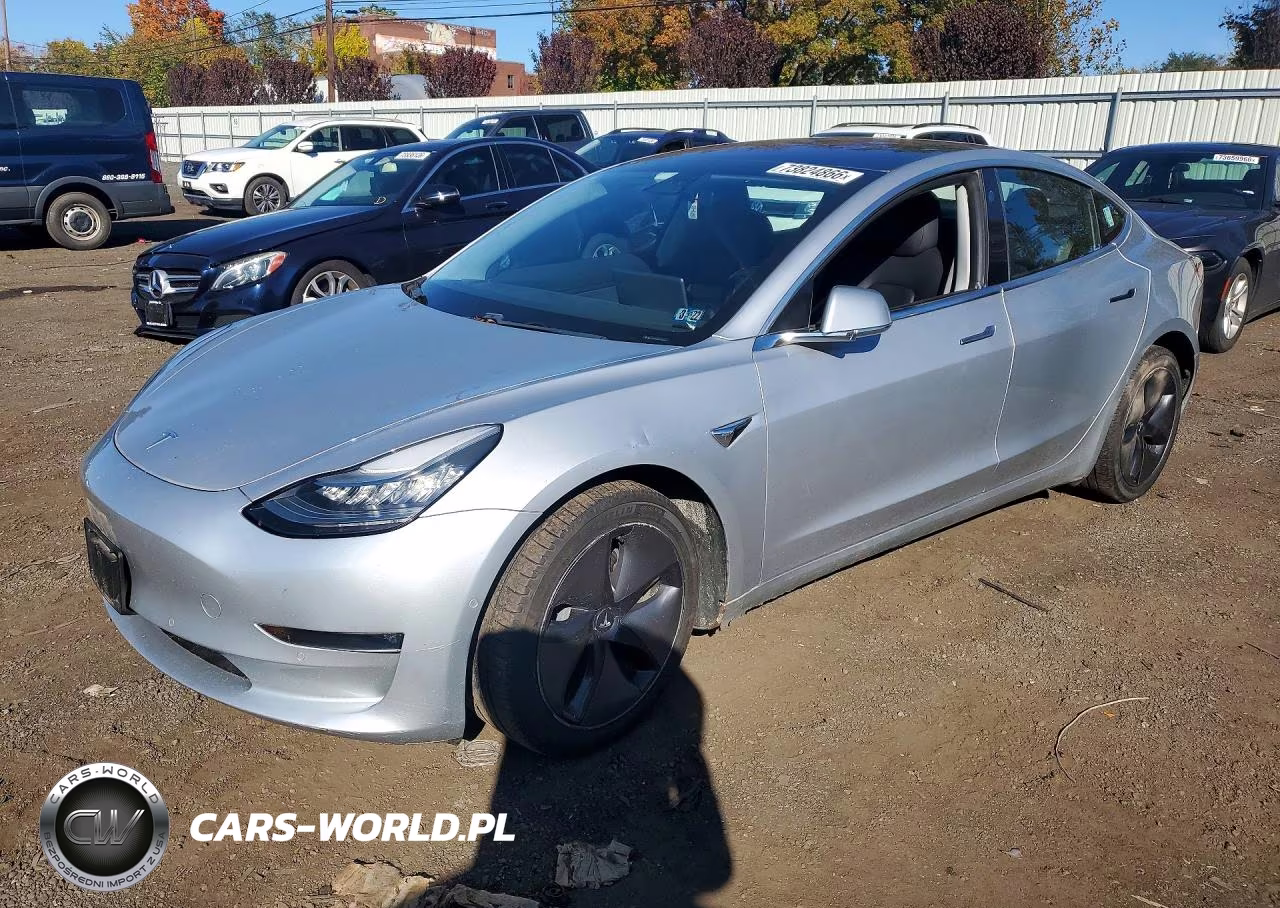2018 Tesla Model 3 – zdjęcie 1 z 12