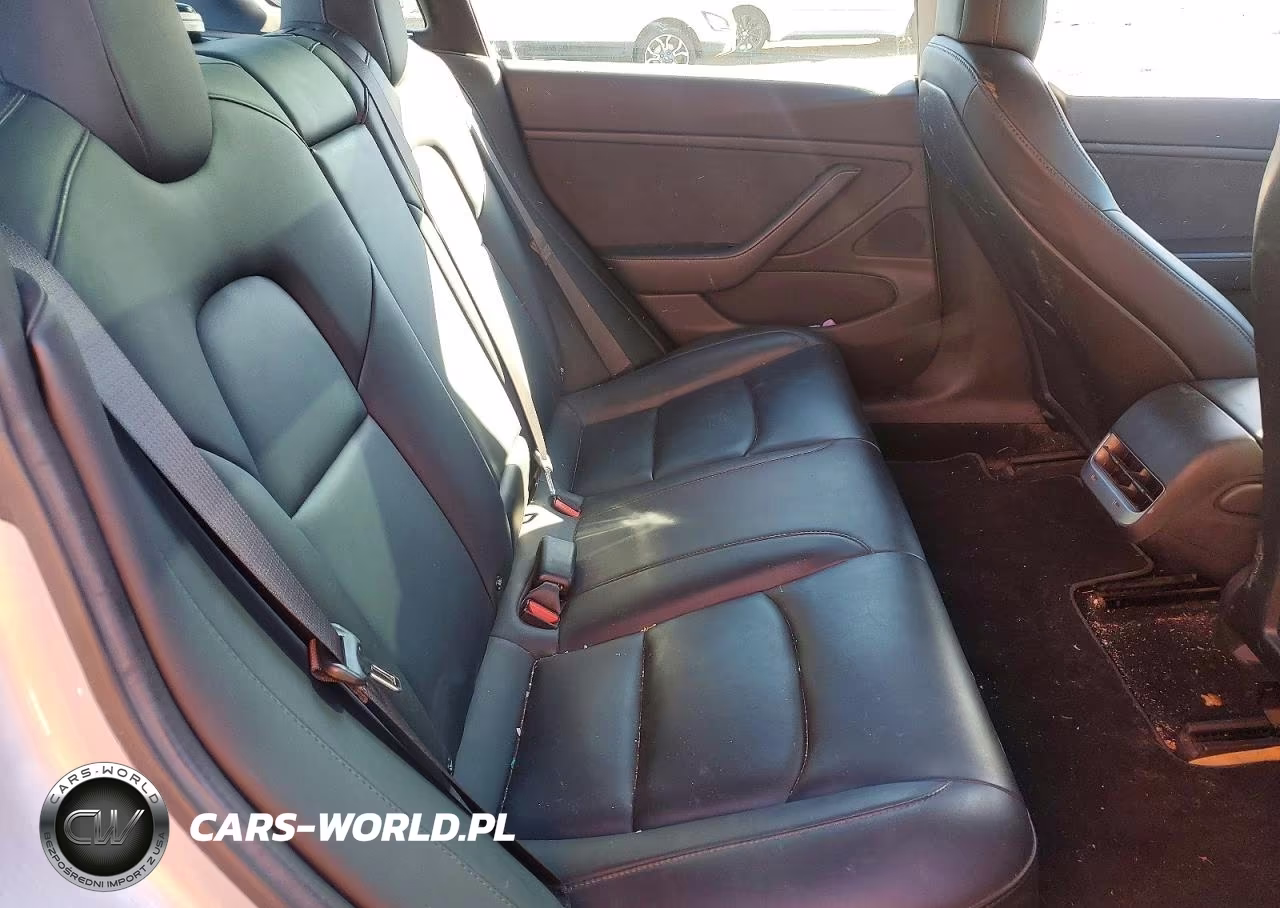 2018 Tesla Model 3 VIN:5YJ3E1EB8JF084893 - 10