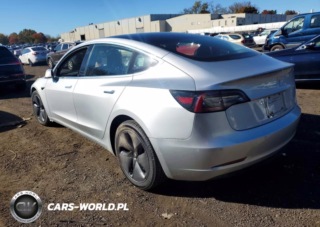 2018 Tesla Model 3 VIN:5YJ3E1EB8JF084893 - 2