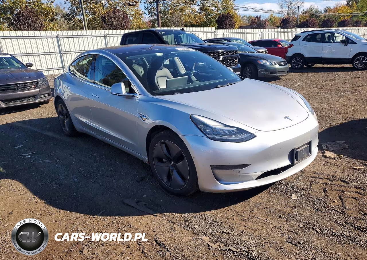 2018 Tesla Model 3 VIN:5YJ3E1EB8JF084893 - 4