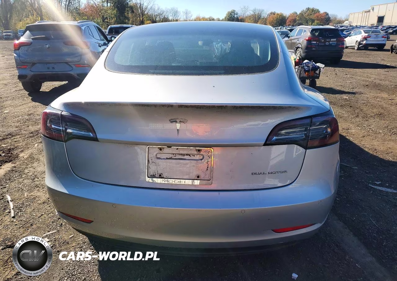 2018 Tesla Model 3 VIN:5YJ3E1EB8JF084893 - 6