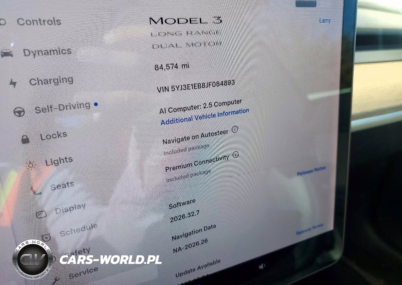 2018 Tesla Model 3 VIN:5YJ3E1EB8JF084893 - 9