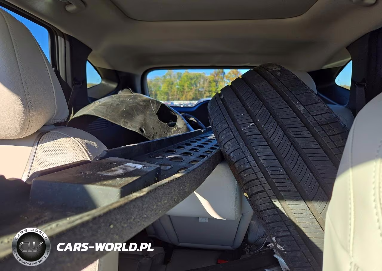 2025 Hyundai Tucson Limited VIN:5NMJECDE2SH490960 - 10
