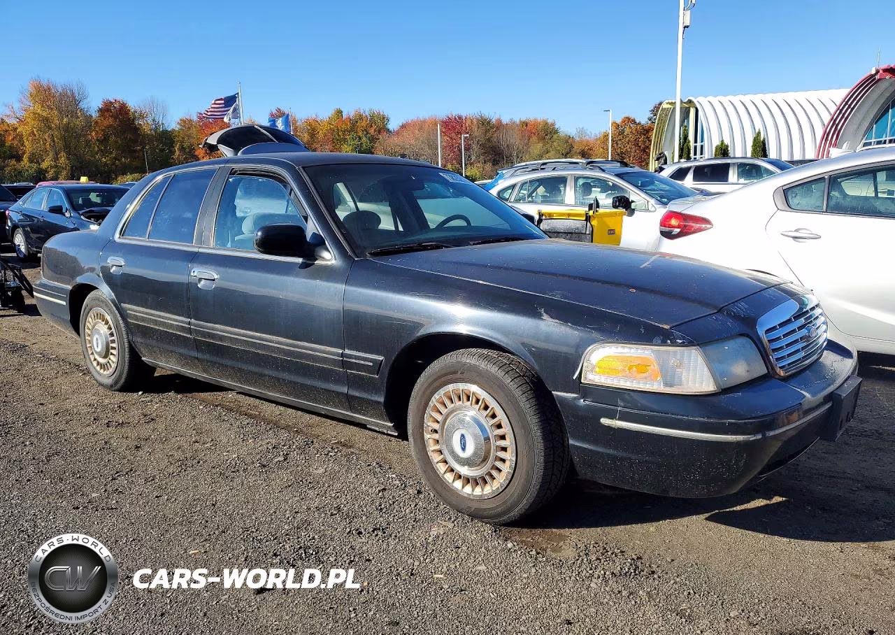 2002 Ford Crown Victoria Police Interceptor VIN:2FAFP71W92X158851 - 4