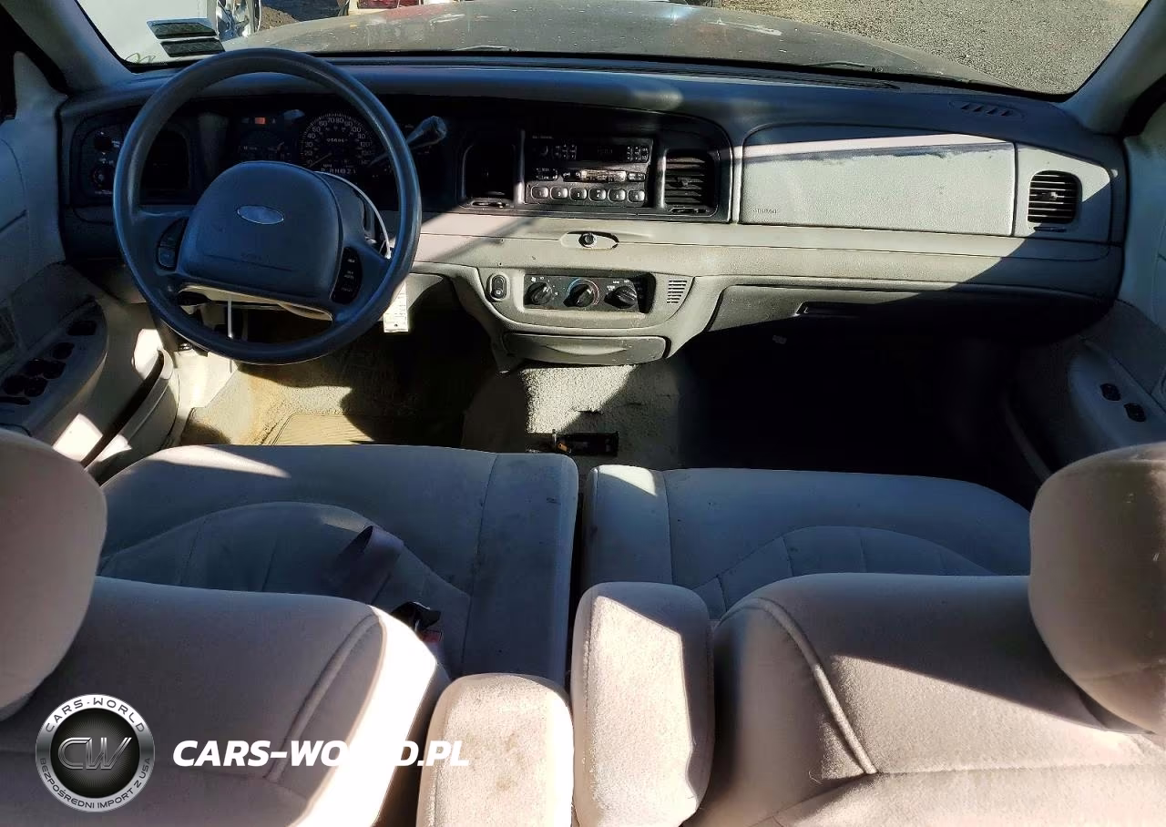 2002 Ford Crown Victoria Police Interceptor VIN:2FAFP71W92X158851 - 8