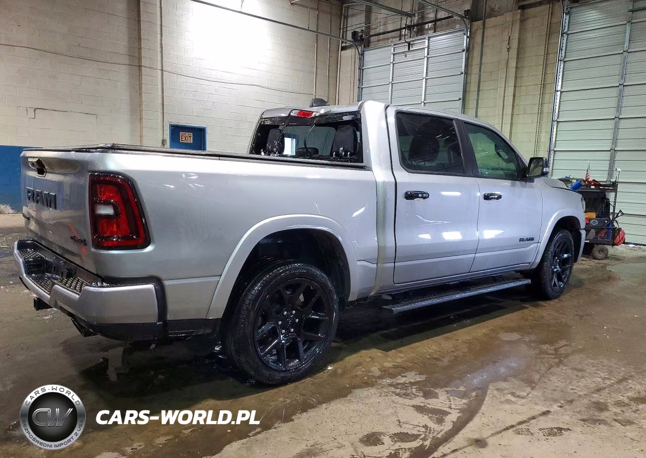 2025 Ram 1500 Laramie VIN:1C6SRFJP7SN553125 - 3