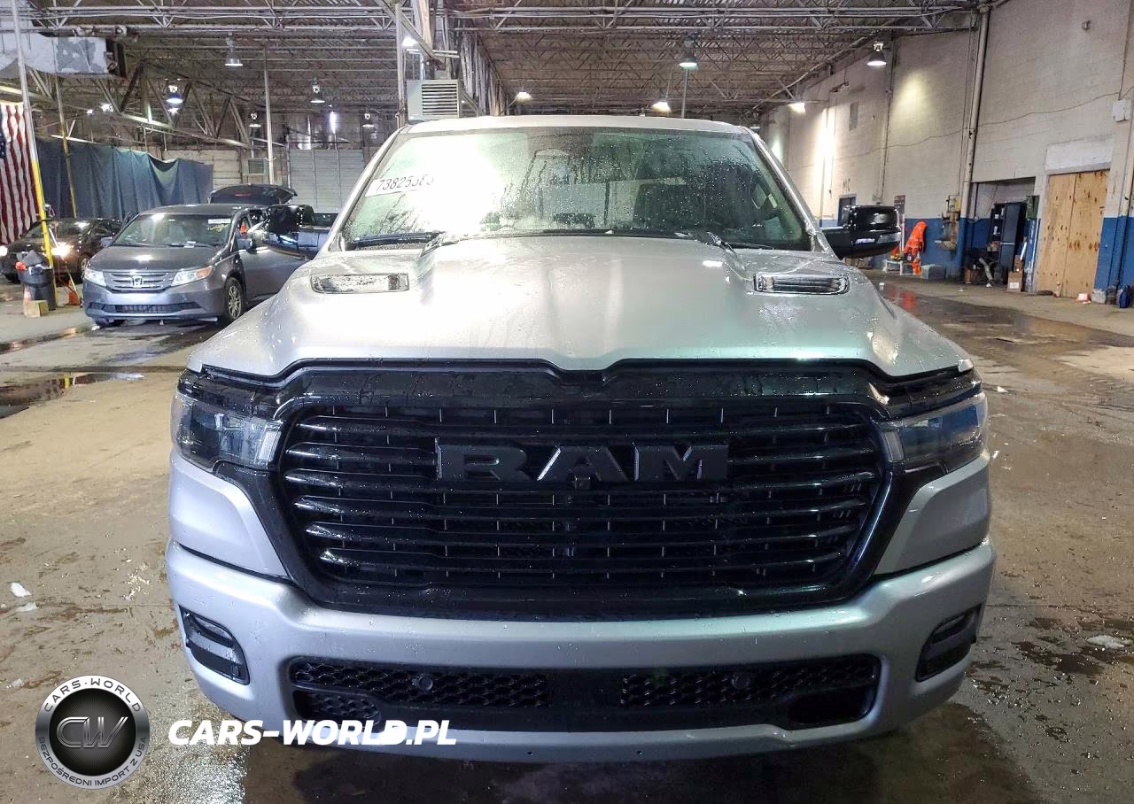 2025 Ram 1500 Laramie VIN:1C6SRFJP7SN553125 - 5