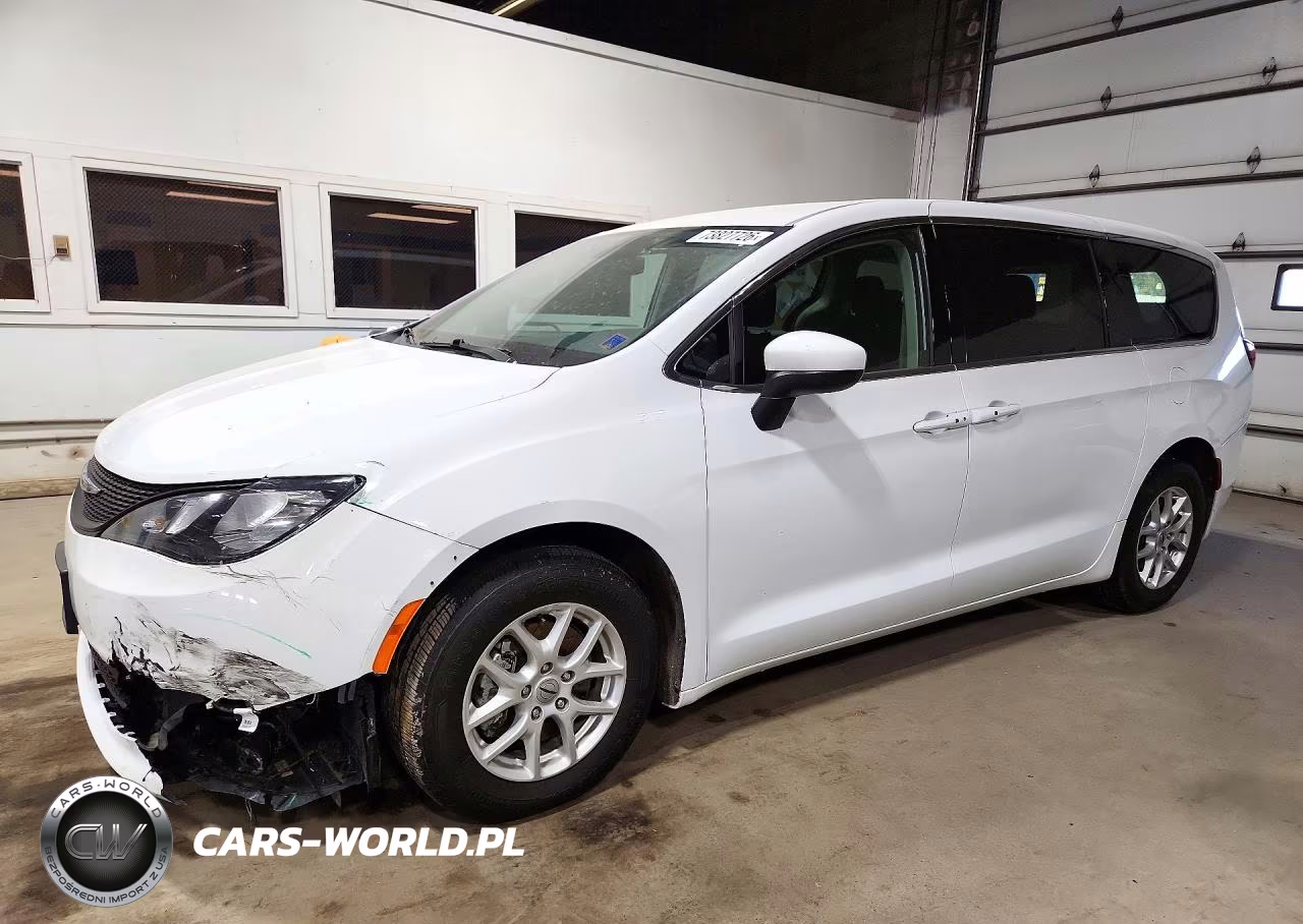 2022 Chrysler Voyager Lx VIN:2C4RC1CG0NR105065 - 1