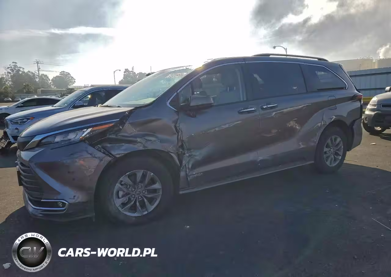 2021 Toyota Sienna Xle