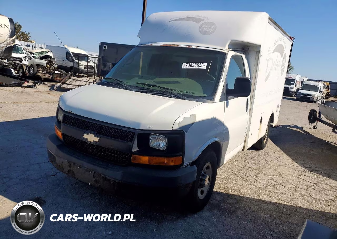 2008 Chevrolet Express G3500 VIN:1GBHG31K681143898 - 1