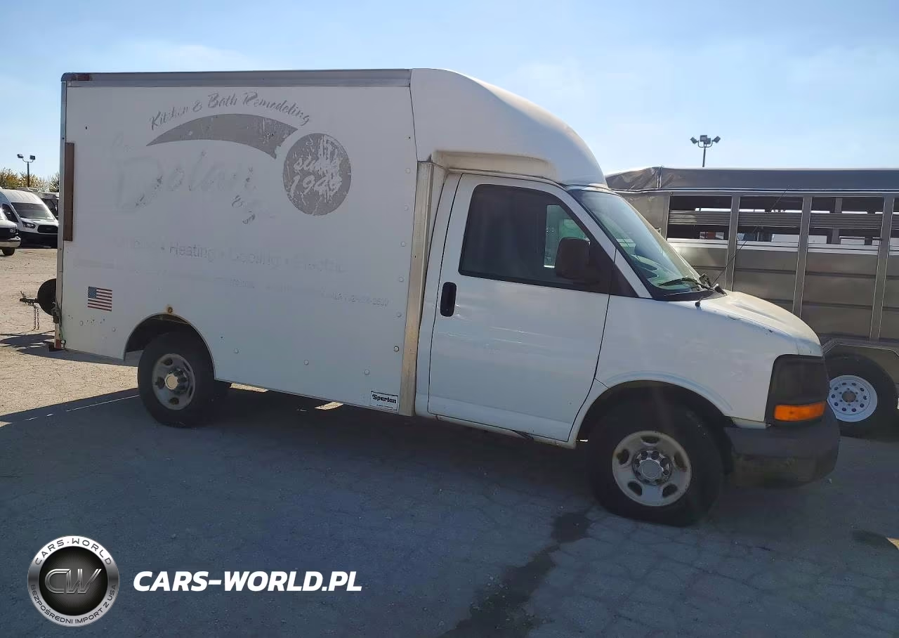 2008 Chevrolet Express G3500 VIN:1GBHG31K681143898 - 4