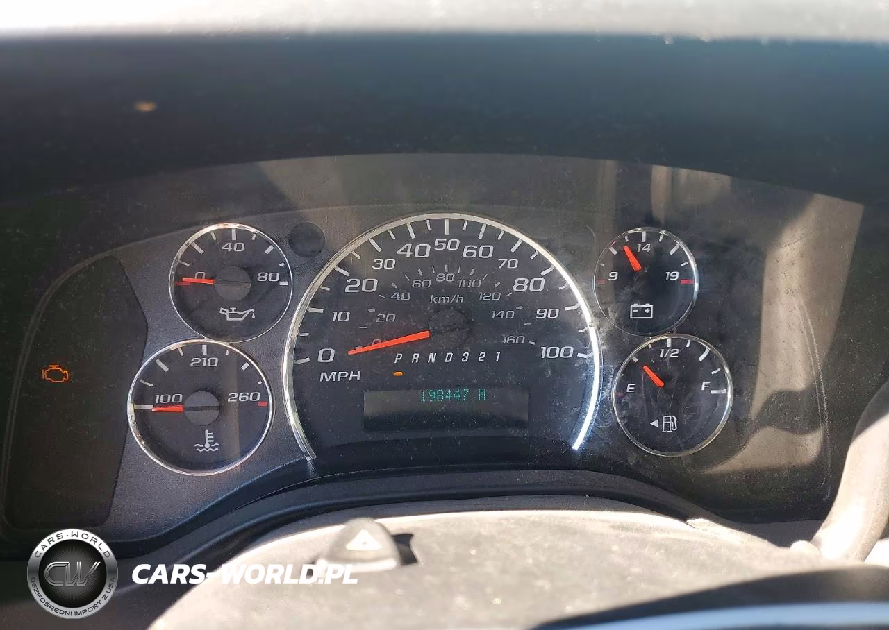 2008 Chevrolet Express G3500 VIN:1GBHG31K681143898 - 9