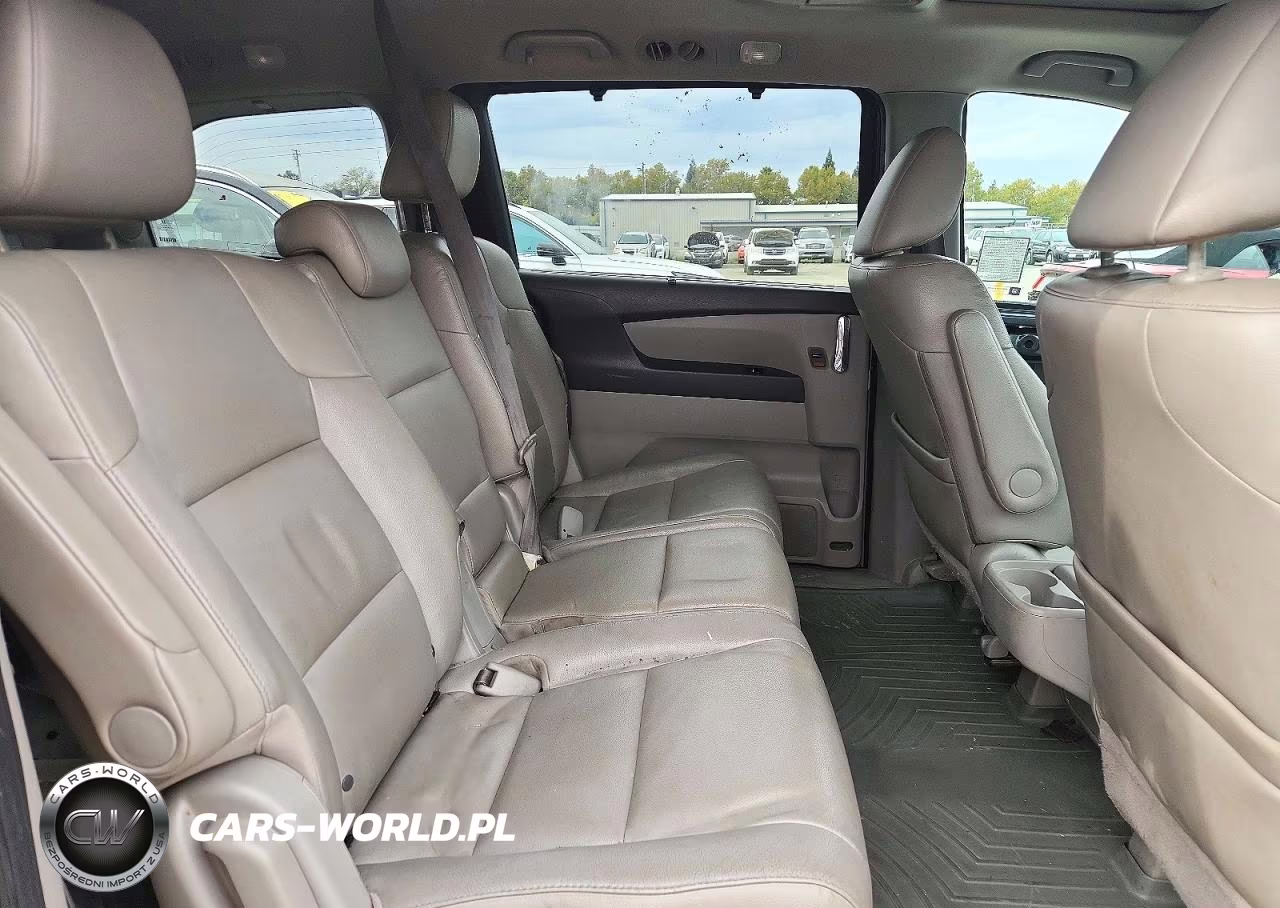 2017 Honda Odyssey Touring VIN:5FNRL5H99HB019142 - 11