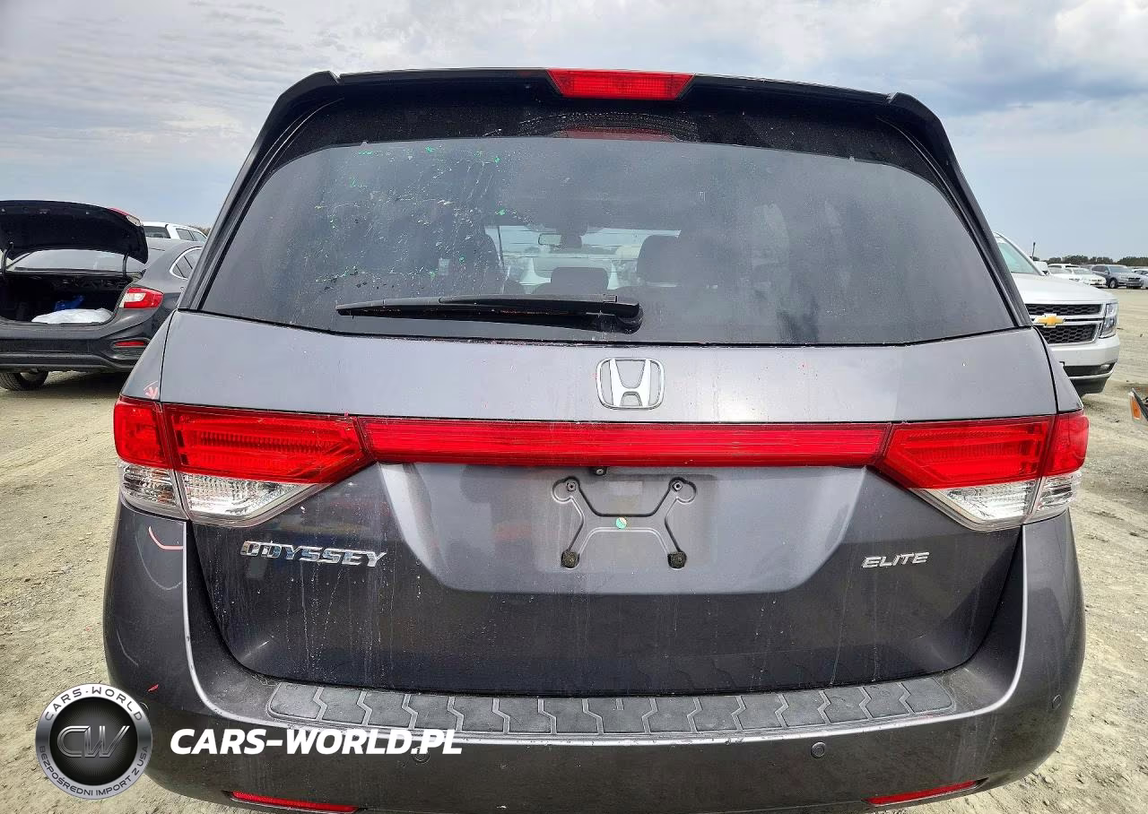 2017 Honda Odyssey Touring VIN:5FNRL5H99HB019142 - 6