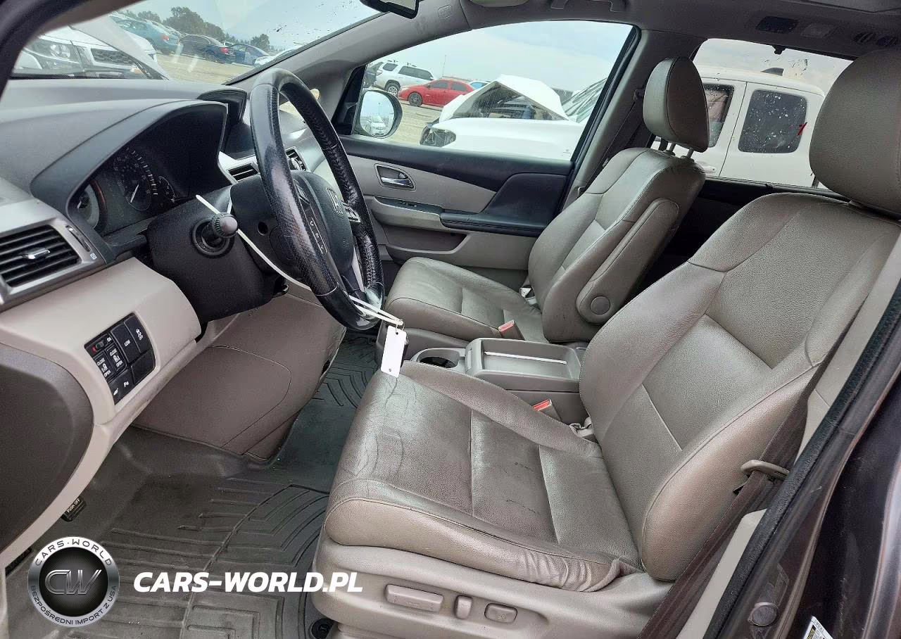2017 Honda Odyssey Touring VIN:5FNRL5H99HB019142 - 7