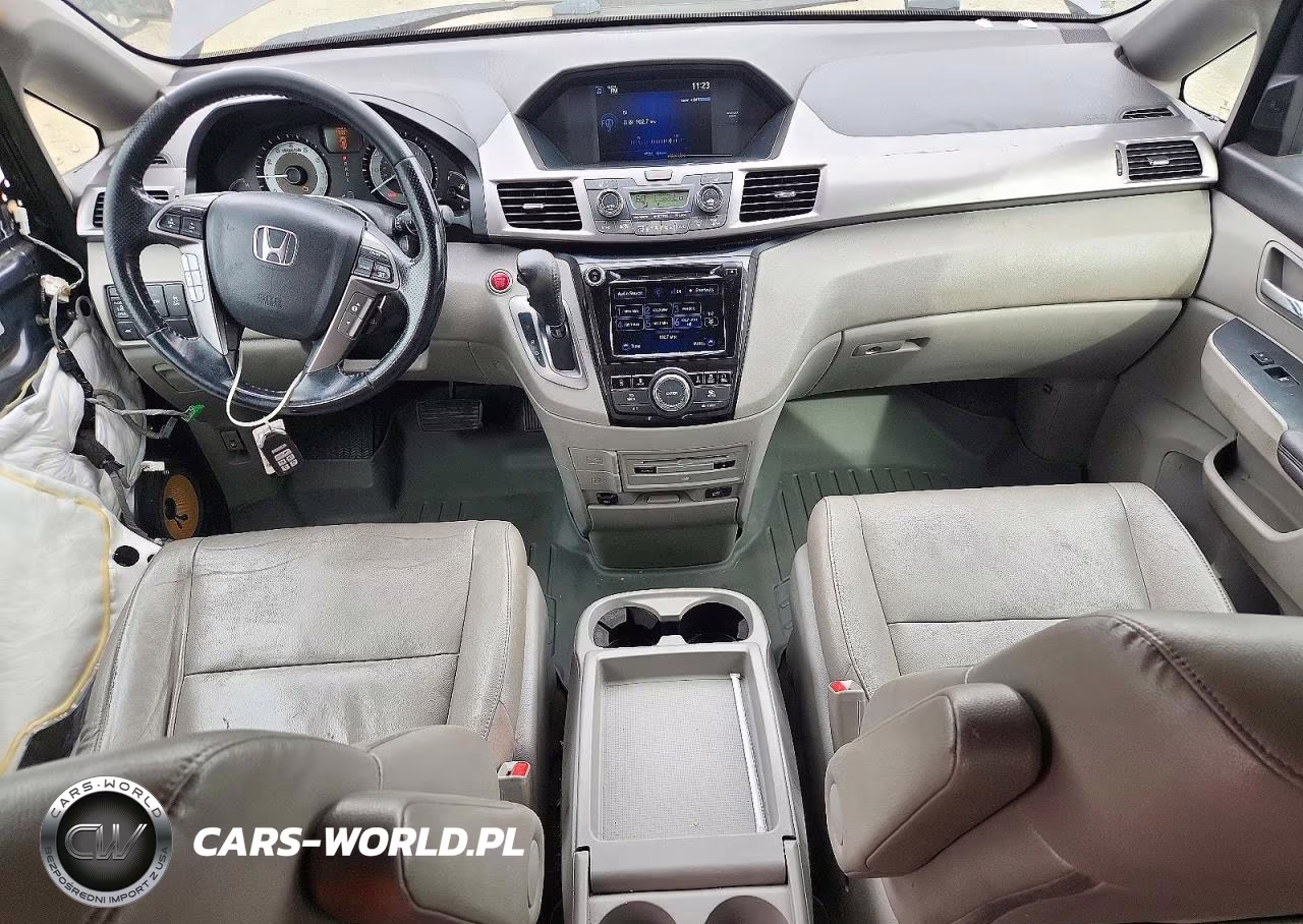 2017 Honda Odyssey Touring VIN:5FNRL5H99HB019142 - 8
