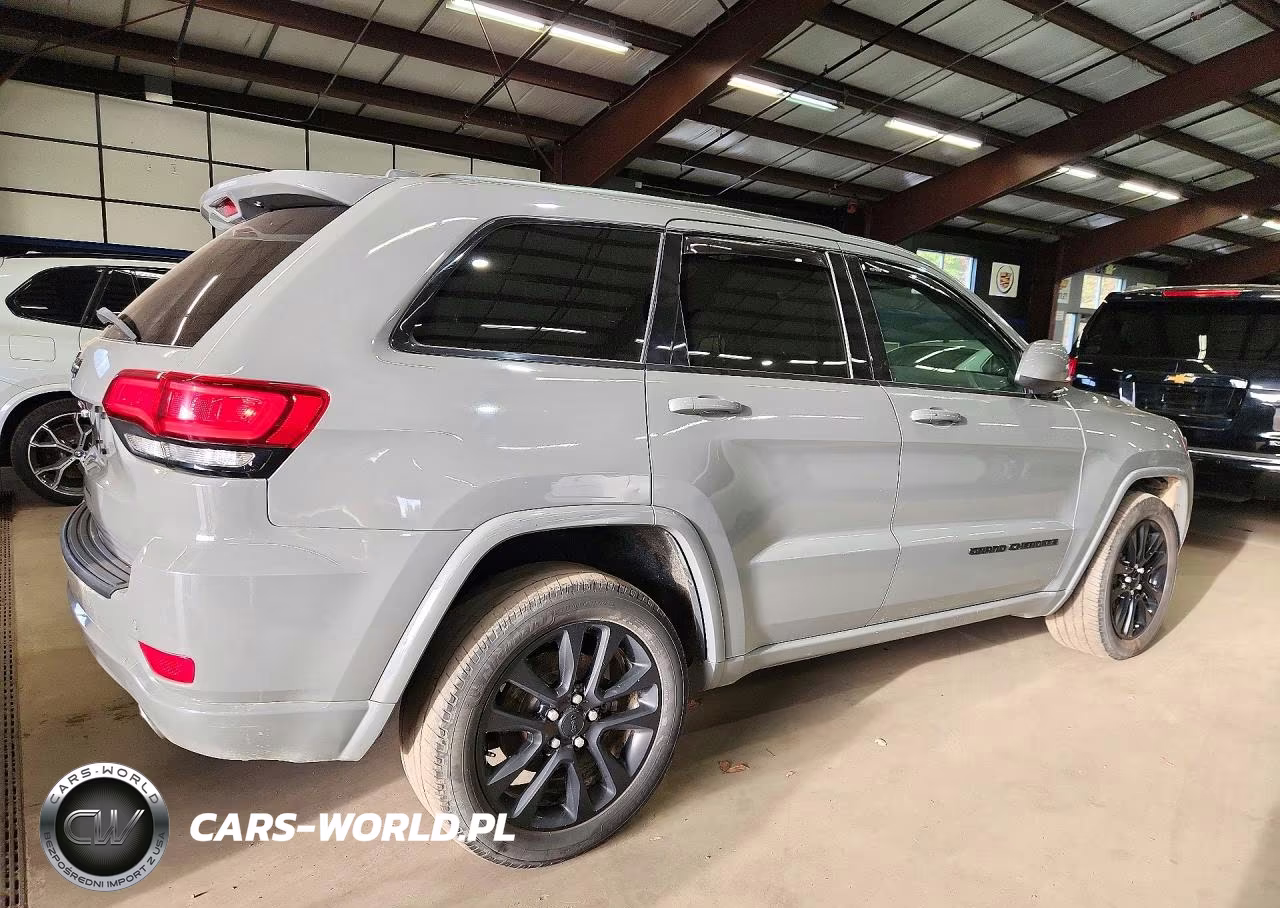2020 Jeep Grand Cherokee Laredo VIN:1C4RJFAG8LC293474 - 3