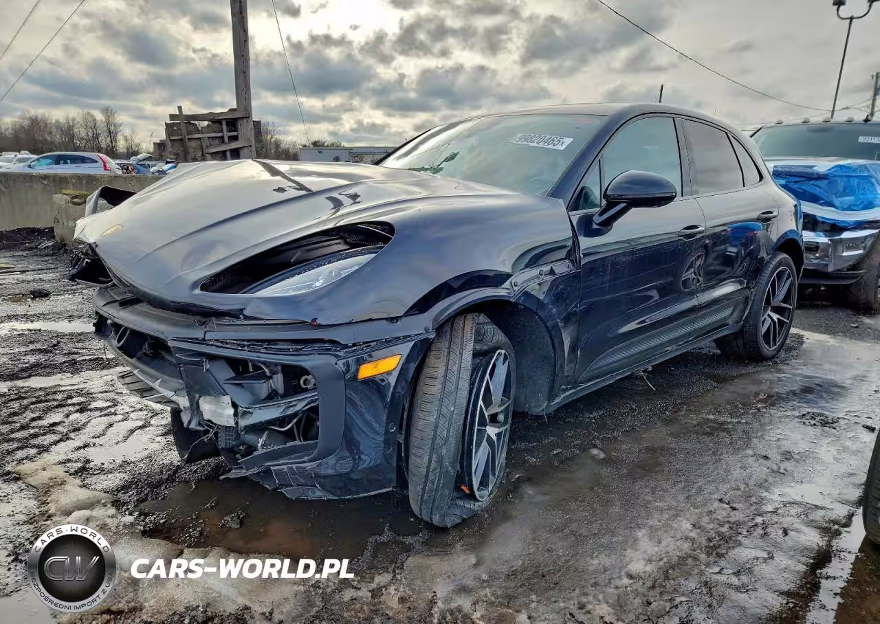 2023 Porsche Macan Base