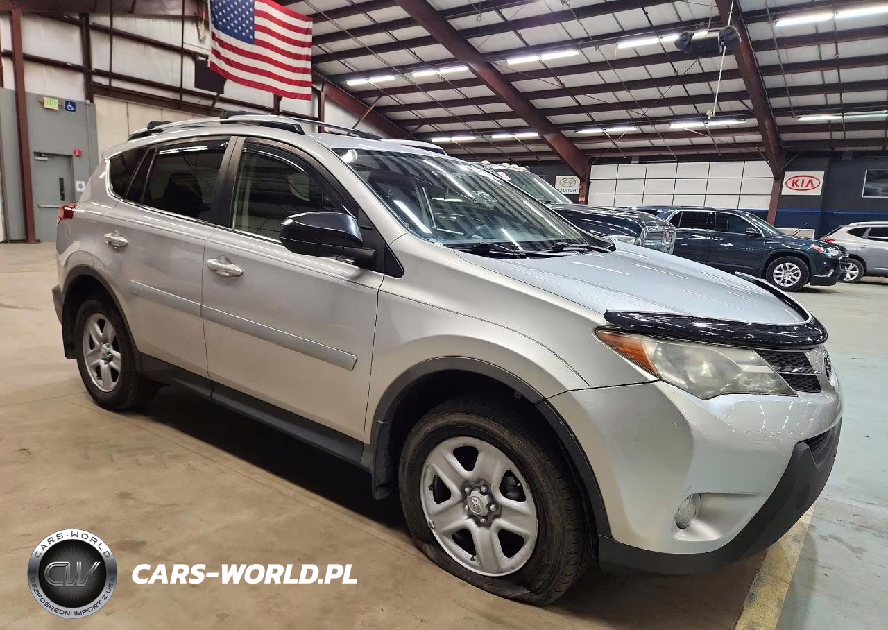 2015 Toyota Rav4 Le VIN:JTMBFREV5FD149585 - 4