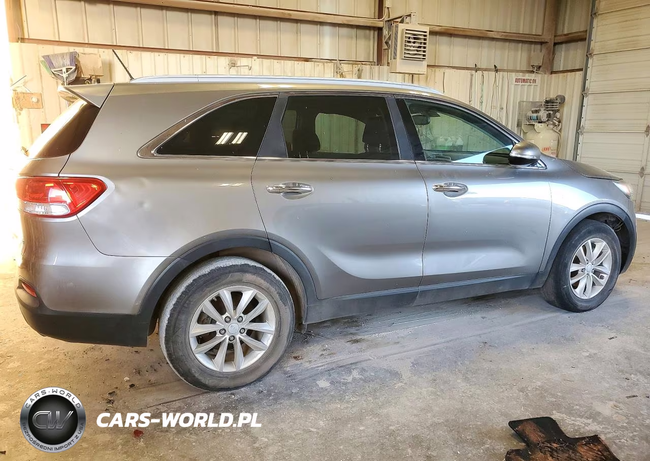 2017 Kia Sorento Lx V6 VIN:5XYPG4A55HG201913 - 3