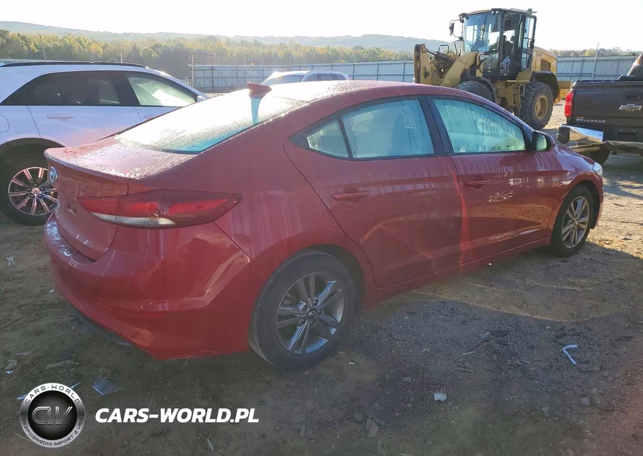 2018 Hyundai Elantra Sel VIN:5NPD84LF6JH307792 - 3