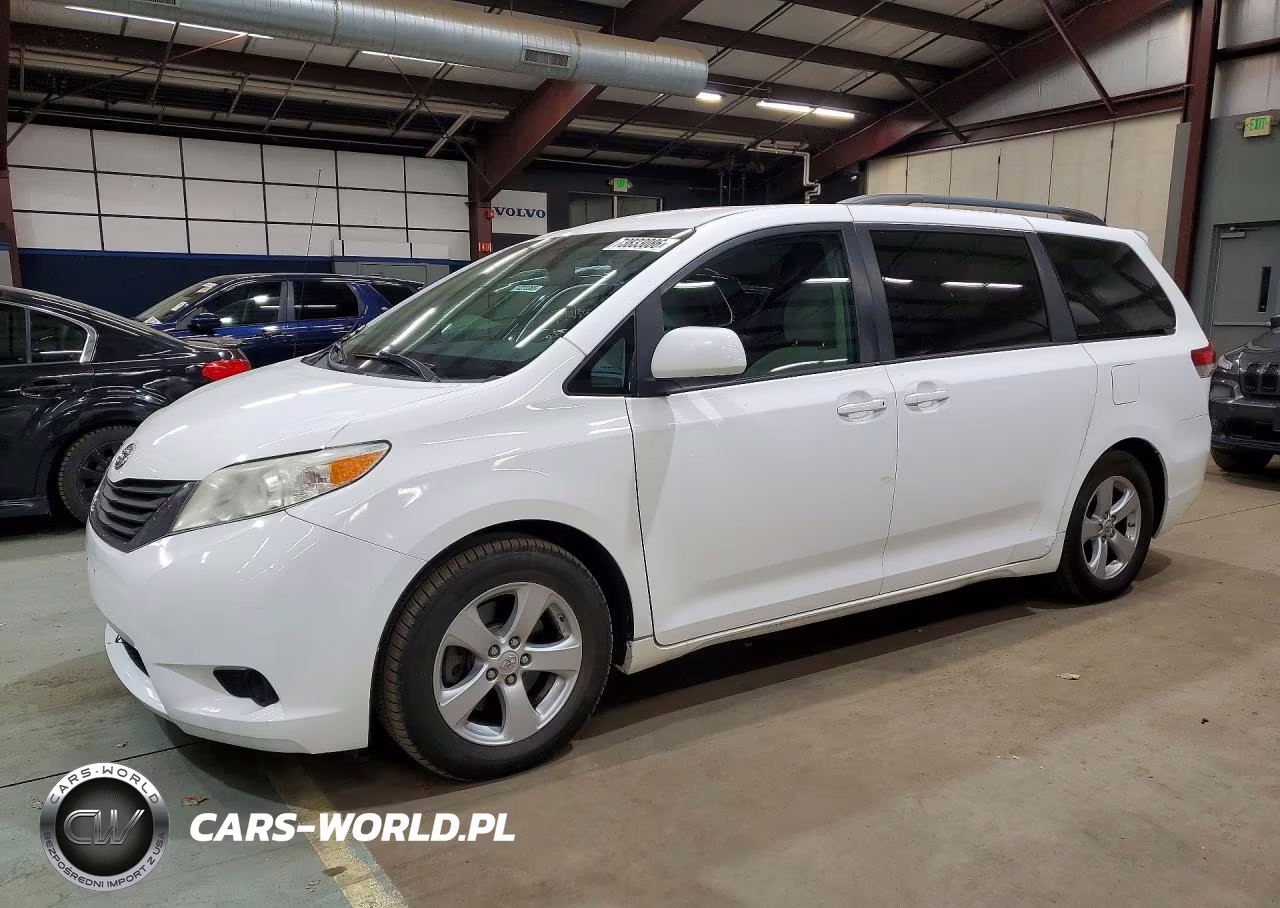 2011 Toyota Sienna Le