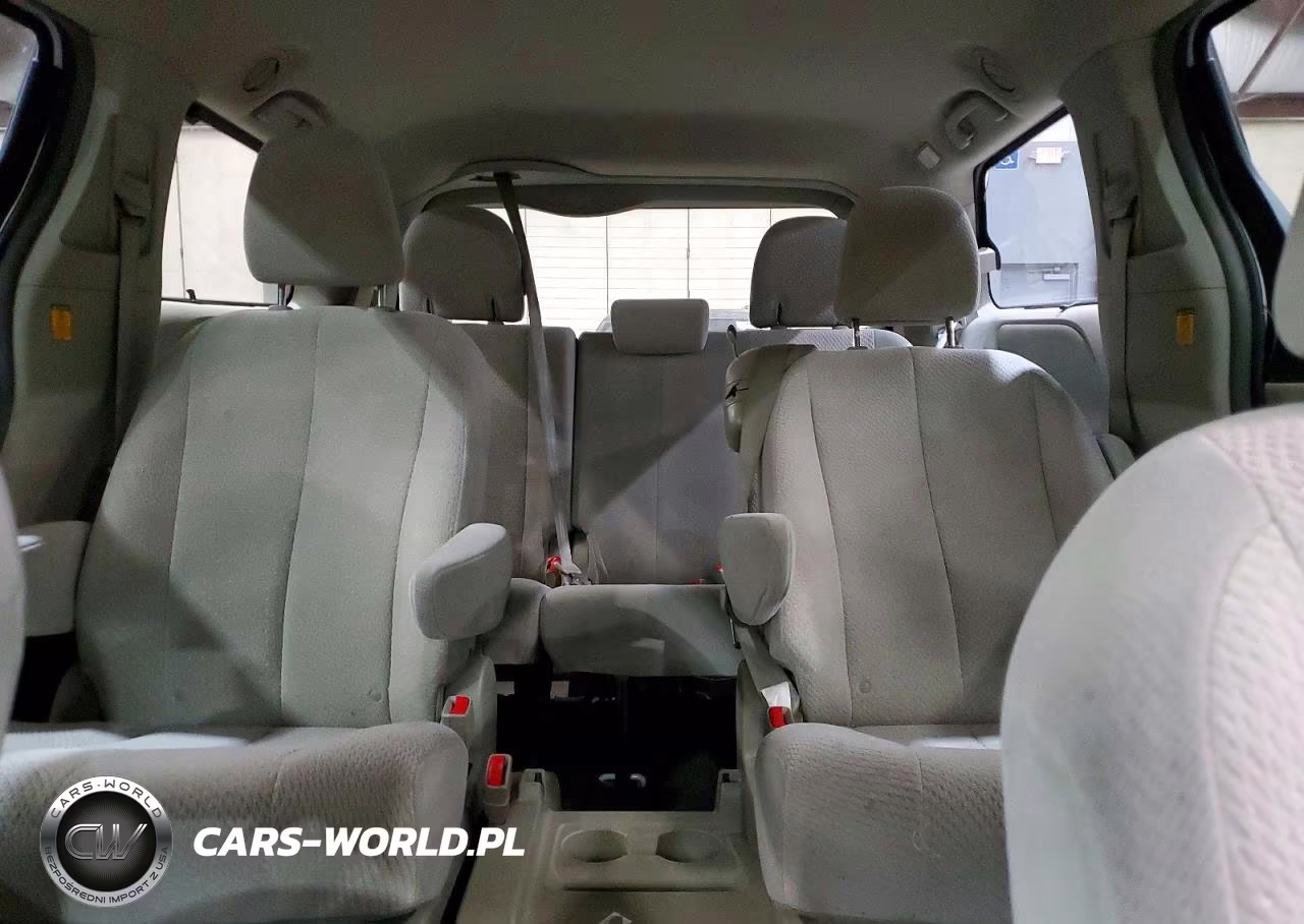 2011 Toyota Sienna Le VIN:5TDKK3DC8BS032137 - 10