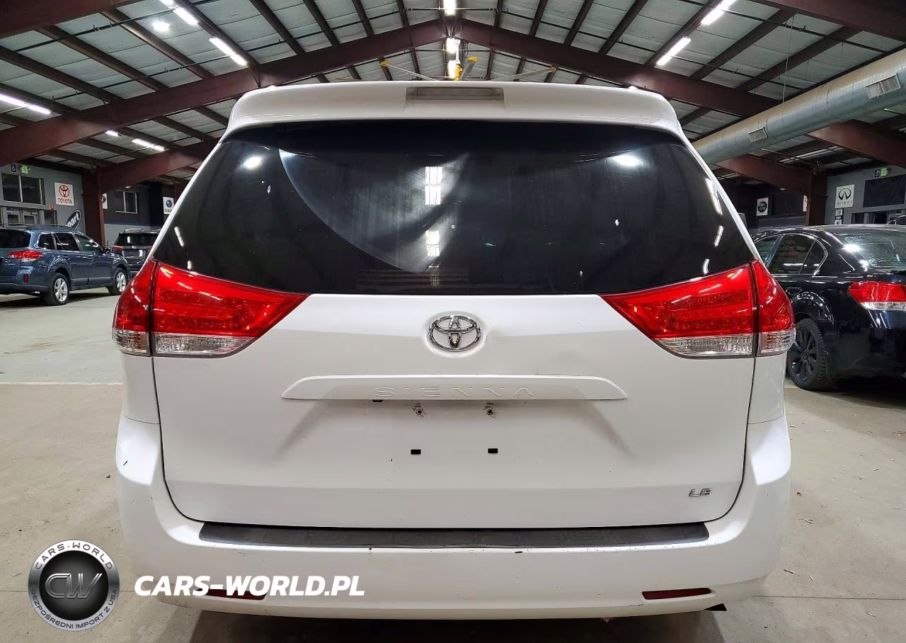 2011 Toyota Sienna Le VIN:5TDKK3DC8BS032137 - 6