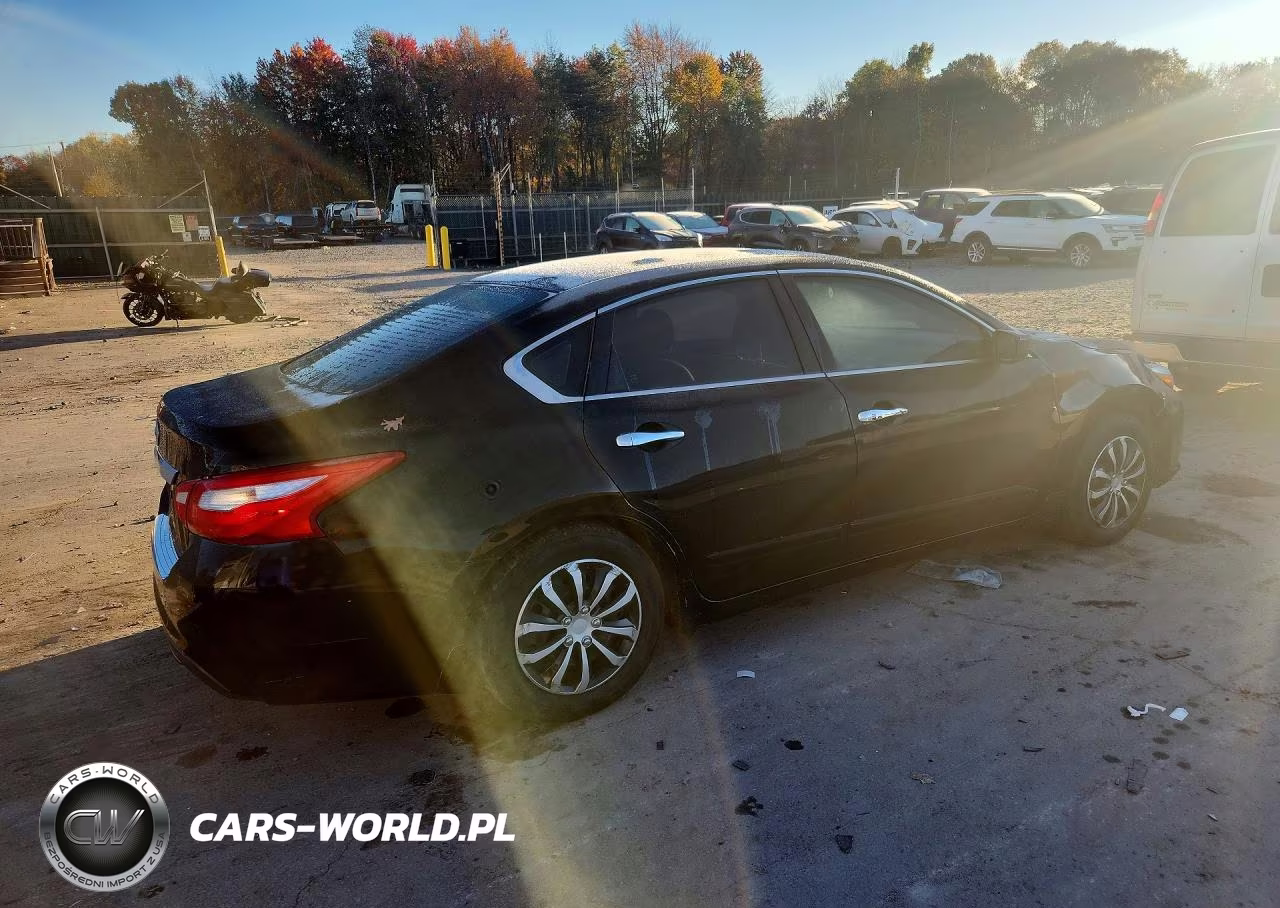 2017 Nissan Altima 2.5 S VIN:1N4AL3AP6HN306679 - 3