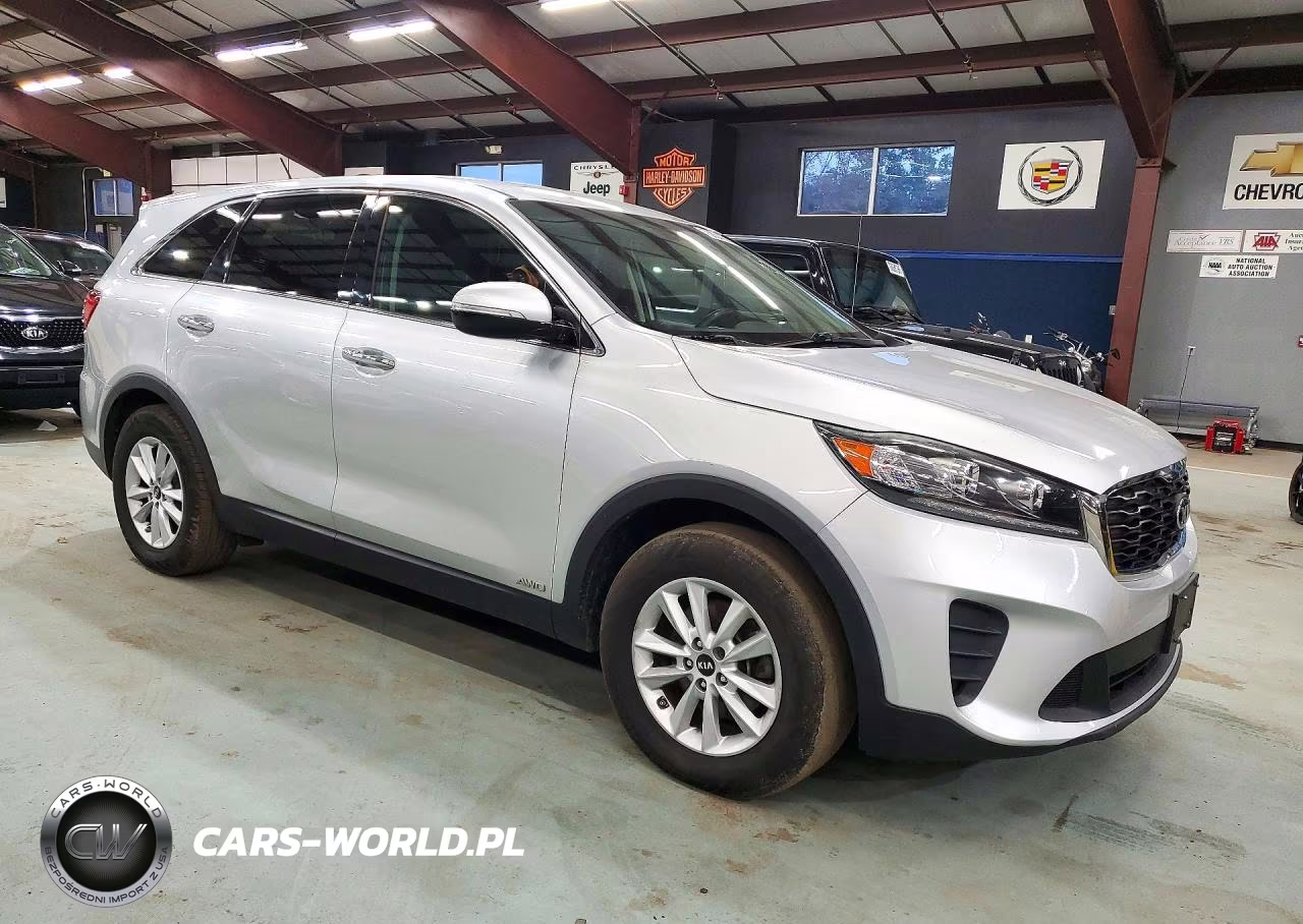 2019 Kia Sorento Lx VIN:5XYPGDA38KG568715 - 4