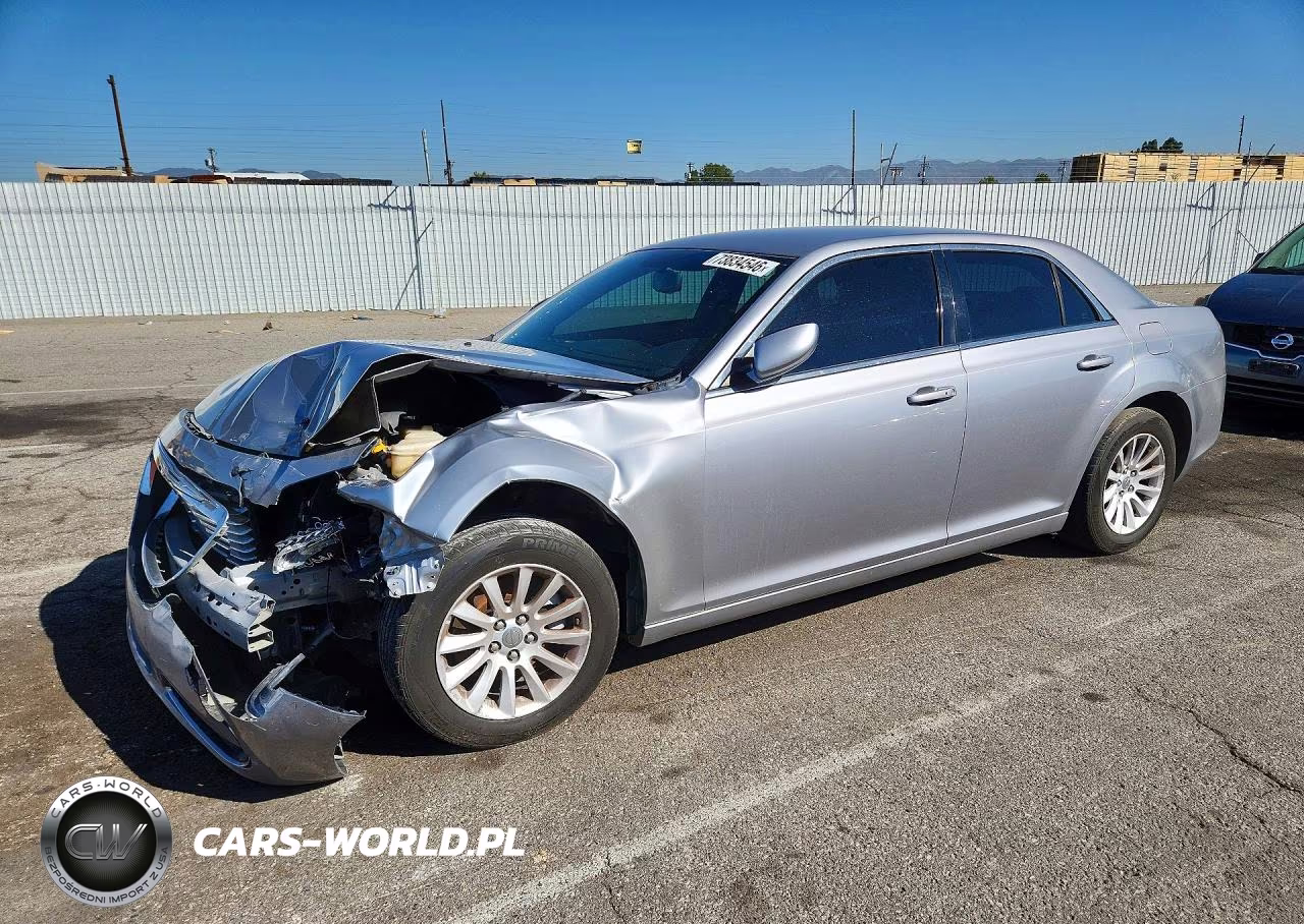 2014 Chrysler 300 VIN:2C3CCAAGXEH335957 - 1