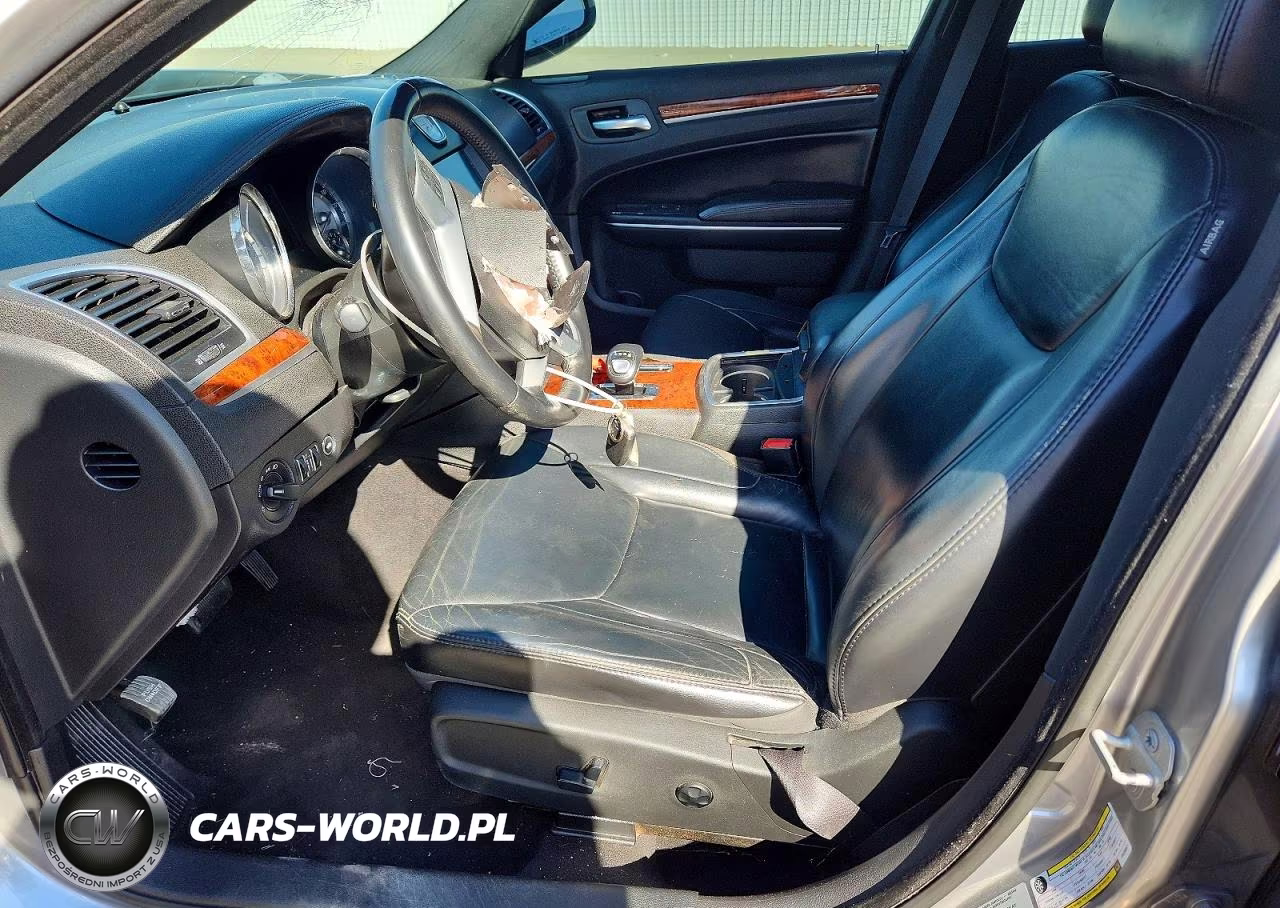 2014 Chrysler 300 VIN:2C3CCAAGXEH335957 - 7