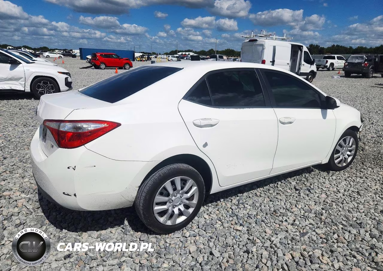 2014 Toyota Corolla Le VIN:5YFBURHE7EP130680 - 3