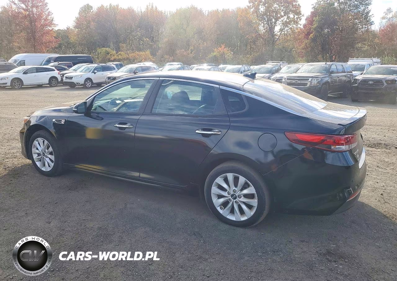 2018 Kia Optima S VIN:5XXGT4L37JG204054 - 2