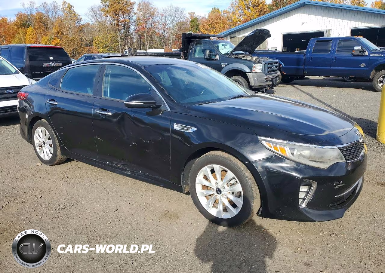 2018 Kia Optima S VIN:5XXGT4L37JG204054 - 4