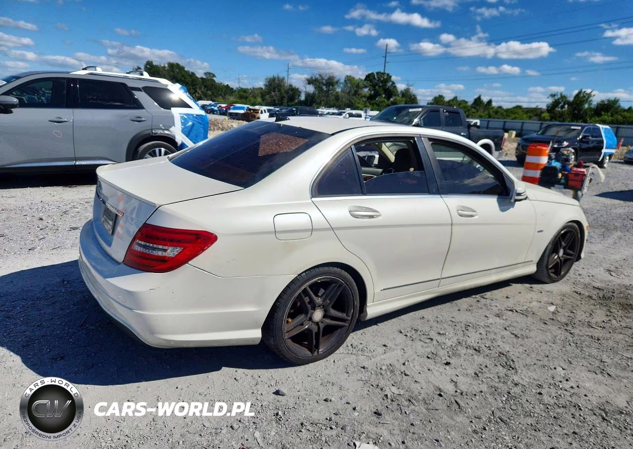 2012 Mercedes-Benz C 250 VIN:WDDGF4HB3CR218224 - 3