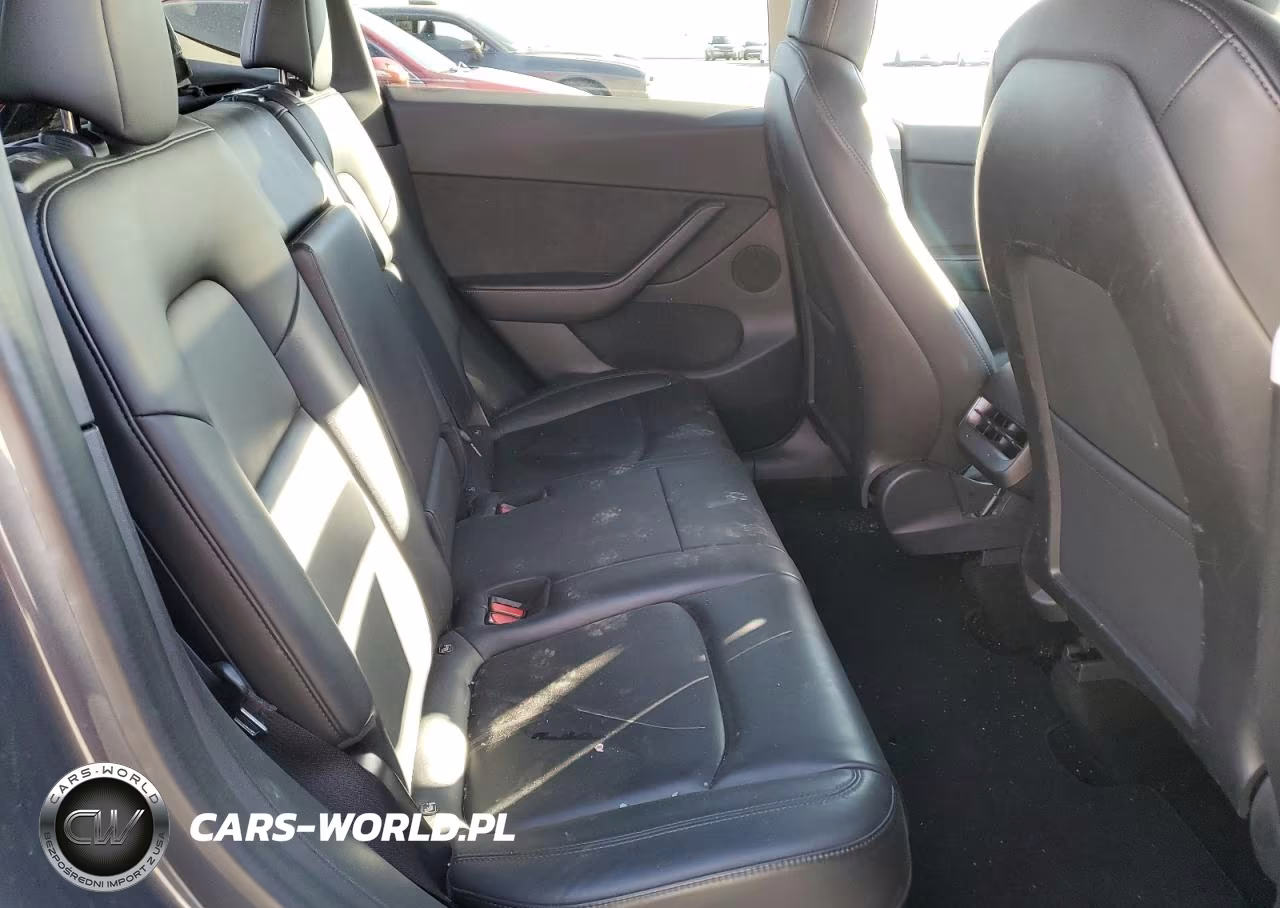 2021 Tesla Model Y VIN:5YJYGDEE9MF097748 - 10