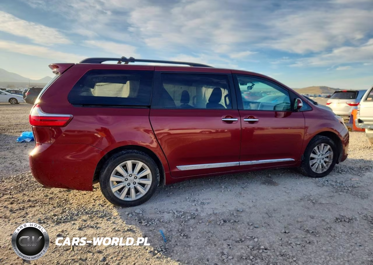 2015 Toyota Sienna VIN:5TDDK3DC9FS098842 - 3